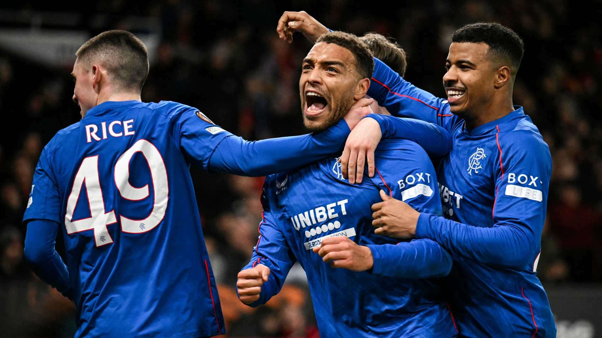 球队中不容 球队中不容